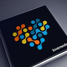 Lovemedia es una agencia mexicana dedicada a ofrecer servicios de diseño web, SEO-posicionamiento, marketing on-line, redes sociales, video promocional, etc.... Een project van  Br, ing en identiteit,  Ontwerp y Grafisch ontwerp van Alejandro Prieto Jaime - 26.03.2012