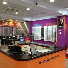 Retail Opticas San Gabino. Un proyecto de 3D, Arquitectura interior y Diseño de Carmen San Gabino - 27.06.2015