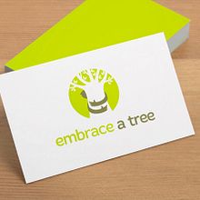 “Embrace a tree” (Abraza un árbol) es una organización que busca fomentar el amor a los árboles poniendo de manifiesto la intrínseca relación que nos une a través de manifestaciones artísticas como la fotografía o la pintura. Ein Projekt aus dem Bereich Design, Branding und Identität und Grafikdesign von Alejandro Prieto Jaime - 29.04.2012