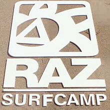 COPY- RAZ SURF CAMP PROMO. Un projet de Cop , et writing de Elena Eiras Fernández - 03.06.2014