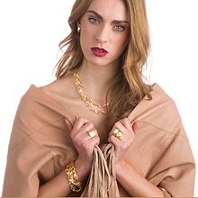 Catálogo N. Colección Steel Spring/Summer 2015 Luxenter. Un proyecto de Diseño editorial, Diseño gráfico, Fotografía y Publicidad de Cristina Berasategui Verástegui - 09.02.2015