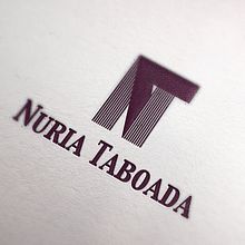 Logo Nuria Taboada. Un projet de Br et ing et identité de Lola López Patau - 30.09.2015