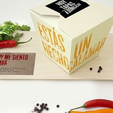 Hoy tapas,  a domicilio. Proyecto final de máster. Identidad corporativa de una empresa que lleva tapas a domicilio en el municipio de Martorell. Graphic Design project by Laura Soriano González - 09.01.2015