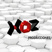 Xoz Producciones Cover. Un proyecto de 3D, Br, ing e Identidad, Diseño, Diseño gráfico y Tipografía de Lourdes casas muñoz - 01.09.2015