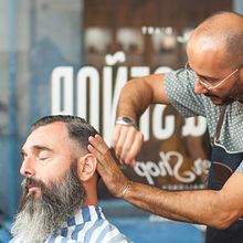 TRUHÁN & SEÑOR / BARBER SHOP. Un proyecto de Dirección de arte, Diseño y Fotografía de Alberto Ojeda - 07.09.2015
