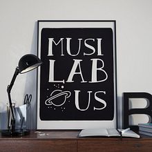 Logo para MusíLabUs. Br, ing e Identidade, e Design gráfico projeto de Susana Abad - 09.09.2015