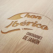 Logotipo y desarrollo de imagen de "Chon Ibérico". Un proyecto de Diseño de producto, Diseño gráfico y Marketing de JOSÉ MANUEL PASTRANA MARTÍNEZ - 07.09.2005