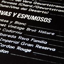 Cartas Restaurante Dommo. Graphic Design, and Screen Printing project by Sara Palacino Suelves - 09.18.2015