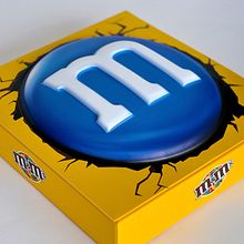 M&M Mega. Diseño materiales lanzamiento.. Un proyecto de Dirección de arte, Diseño, Marketing, Multimedia y Packaging de Albert Insa Raventós - 23.09.2015