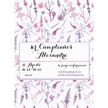 Pues al final hice la tela y todo y le preparé la corona de primer cumpleaños a la peque, hice las invitaciones, letreros de la comida.... . Un projet de Design  de Maria - 08.10.2015