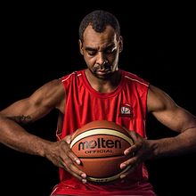INDIOS, BASQUETBOL. Br, ing, Identit, and Photograph project by Gabriela VanDrache - 10.11.2015