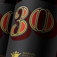 Nebbiolo 30 Aniversario. Design, Product Design, and Graphic Design project by BlueTypo - 10.23.2015
