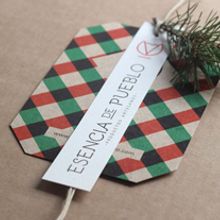 Packaging Esencia de Pueblo. Art Direction, Graphic Design, and Packaging project by Heroine Studio - 11.18.2015