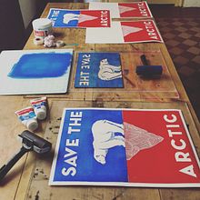 Campaña para Greenpeace "Save the Artic". Arts, Crafts, Design, Traditional illustration, T, and pograph project by Pablo Salvaje - 05.07.2016