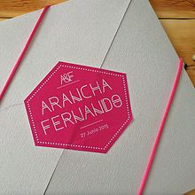 Invitación de Boda moderna y geométrica . Graphic Design project by LocuraCreativa - 12.15.2015