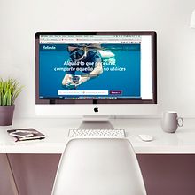 Relendo - HomePage. Br, ing e Identidade, Design gráfico, Web Design, e UX / UI projeto de José Cañizares - 21.12.2015