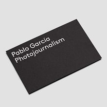 Pablo García Photojournalism. Br, ing, Identit, Web Development, and Art Direction project by Sonia Castillo - 01.04.2016