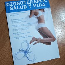 Revista Salud.. Br, ing, Identit, Design, Information Design, Editorial Design, and Graphic Design project by Ana Victoria Sánchez Moreno - 01.19.2016
