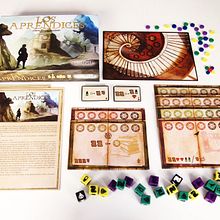Edición del juego de mesa Los Aprendices. Cop, writing, and Art Direction project by Javier Yohn Planells - 11.30.2015