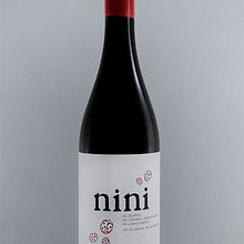 nini. Un projet de Design , Design graphique, Illustration traditionnelle, Packaging, T , et pographie de Alba Boyer Margalef - 30.01.2016