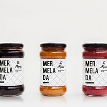 Packaging Mermelada Tía María. Un projet de Br, ing et identité, Calligraphie, Direction artistique, Design , Conception de produits, Design graphique, Photographie, Packaging, Publicité, Sérigraphie, T , et pographie de Le Mask - 01.02.2016