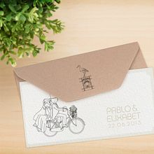 Invitación boda Eli & Pablo. Un proyecto de Bellas Artes, Br, ing e Identidad, Diseño, Diseño de personajes, Diseño editorial, Diseño gráfico, Eventos, Ilustración tradicional y Tipografía de Olatz Altuna Urkia - 31.01.2016