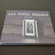 Disseny CD "Les fotos mogudes" de "Un tal Pere". Design, Editorial Design, Graphic Design, and Music project by Pere Traserra - 03.24.2016