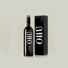 Vino Ohú. Un proyecto de Br, ing e Identidad, Caligrafía, Consultoría creativa, Dirección de arte, Diseño, Diseño de producto, Fotografía, Packaging, Publicidad y UX / UI de Le Mask - 15.03.2016