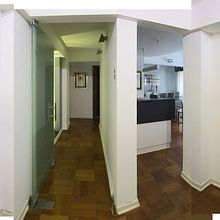 REMODELACIÓN OFICINA ABOGADOS Edificio Patrimonial Santiago Centro. Arquitetura, Arquitetura de interiores, Consultoria criativa, Design, Design de iluminação, Design de interiores, Design e fabricação de móveis, Design industrial, e Gestão de design projeto de Anna Haro - 23.03.2016