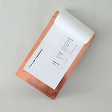 Berliner Cámara Acústica. Un proyecto de Br, ing e Identidad, Diseño, Diseño de complementos y Fotografía de Dann Torres - 01.04.2016