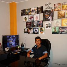 crisgraphics estudio. Street Art, Design, and Advertising project by Cristian Espeza Cruz - 04.10.2016