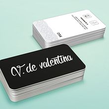Tarjeta/etiqueta V de Valentina. Graphic Design project by Marta Espinosa Ramos - 04.11.2016