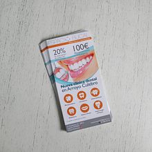 Flyers para ESPACIO BUCAL. Un proyecto de Diseño, Diseño editorial y Diseño gráfico de Ana S. Dullius - 19.10.2015