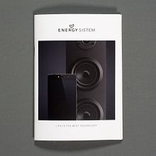 Brochure MWC 2016. Un proyecto de Dirección de arte, Diseño de producto y Diseño gráfico de Estefania Carreres - 26.04.2016