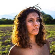 SESIÓN DE FOTOS - "Dama De La Tierra" . Un proyecto de Dirección de arte de Macarena Cardozo - 02.05.2016