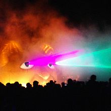 Laser Cat. Un projet de Art urbain, Beaux Arts, Conseil créatif, Cop, writing, Direction artistique, Design d'interaction, Webdesign, Sculpture, Événements, Motion design, Musique, Publicité, Réseaux sociaux , et Vidéo de Kill Cooper - 13.04.2014