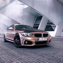 BMW M4 Outside. 3D, Photograph, and VFX project by Alberto Luque - 06.18.2016
