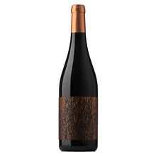 Ferest, vino ecológico. Een project van Grafisch ontwerp y Packaging van Atipus - 29.06.2016