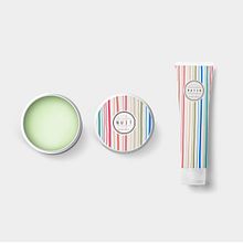 Stripes - pattern design . Br, ing & Identit project by Anabel Valera - 07.10.2016
