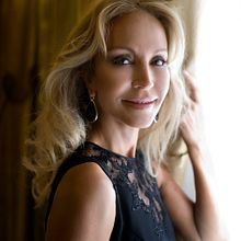 Carmen Lomana para Magazine. Een project van Fotografie van Rebeca Saray - 12.07.2016
