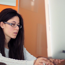 1mycom. Un proyecto de Animación, Diseño, Motion Graphics y Vídeo de Pilar García Battaglia - 15.06.2016