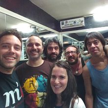 MQ- Entrevista a La Vela Puerca (Uruguay). Un proyecto de Diseño de la información, Escritura, Fotografía, Música, Post-producción fotográfica		 y Sound Design de Rubén García Sánchez - 03.08.2016