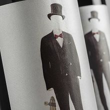 The Invisible Man 2013. Un progetto di Graphic design e Packaging di MABA - 10.08.2016