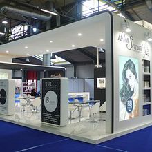COSMOPROF Milano ITALY. Interior Architecture, Br, ing, Identit, Art Direction, Design, Lighting Design, Interior Design, Events, Marketing, and Advertising project by Carolina Gonzalez Serrano - 12.21.2013