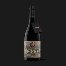 8000. Un progetto di Direzione artistica, Design, Graphic design, Illustrazione tradizionale e Packaging di Moruba - 28.08.2016