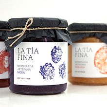 La Tía Fina. Br, ing, Identit, Design, and Packaging project by VIBRA - 09.01.2016