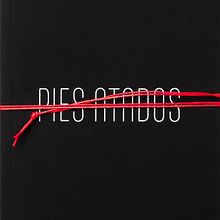 Pies atados. Un progetto di Design editoriale e Illustrazione tradizionale di Estudio Pep Carrió - 01.09.2016