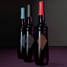 Botellas de vino orgánicos.. Un projet de Conception de produits, Design graphique , et Packaging de Manuel Gómez P. - 01.09.2016