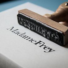 Madame Frey Ein Projekt aus dem Bereich Br, ing und Identität und Grafikdesign von Ana Porras - 11.09.2016