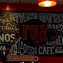 LETTERING PARA LA TABERNA ROJA. Un proyecto de Bellas Artes, Caligrafía, Diseño, Diseño gráfico y Tipografía de Bea Tirado Calvo - 11.09.2016